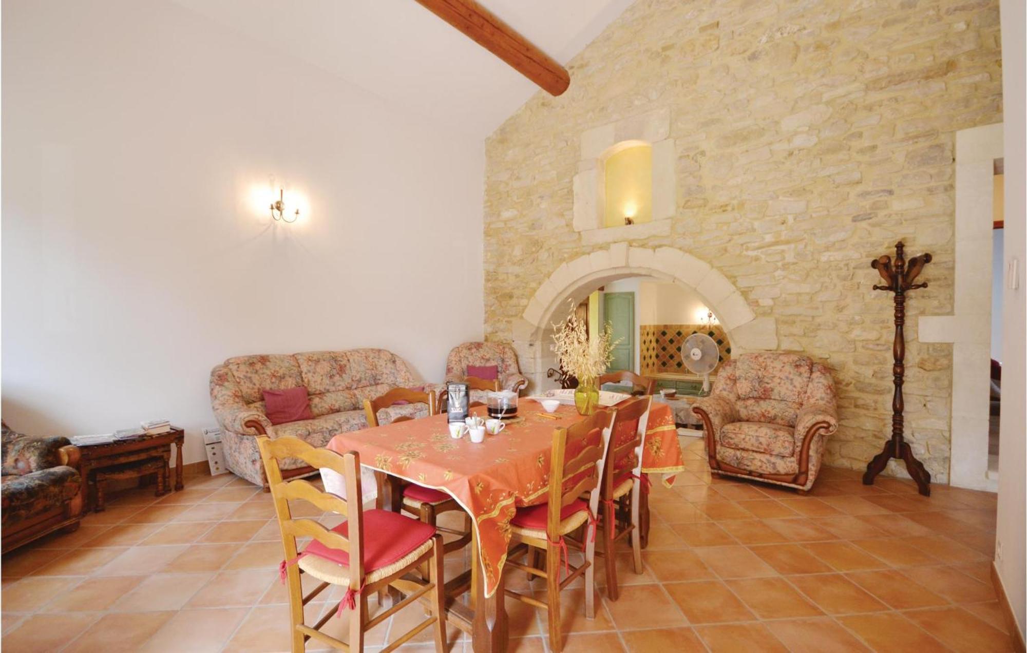 Awesome Home In Bollene With Wifi מראה חיצוני תמונה