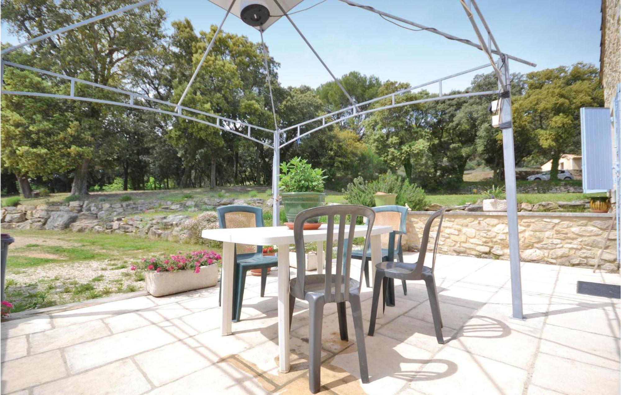 Awesome Home In Bollene With Wifi מראה חיצוני תמונה