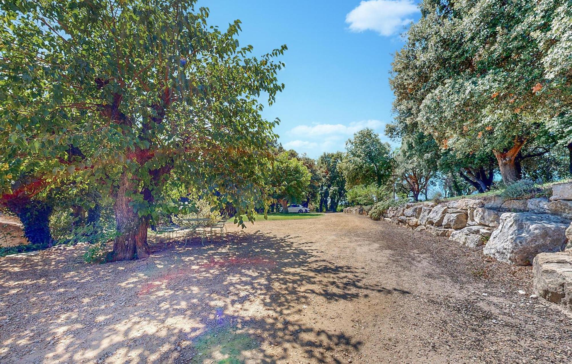 Awesome Home In Bollene With Wifi מראה חיצוני תמונה