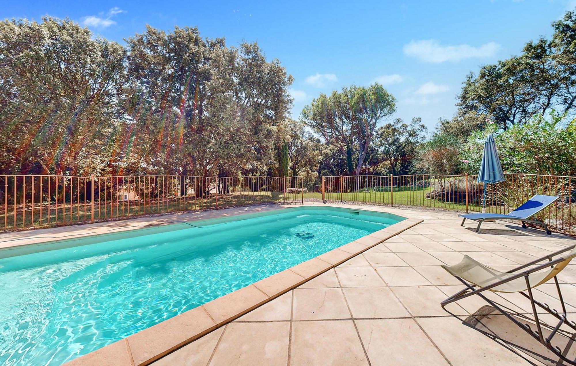 Awesome Home In Bollene With Wifi מראה חיצוני תמונה