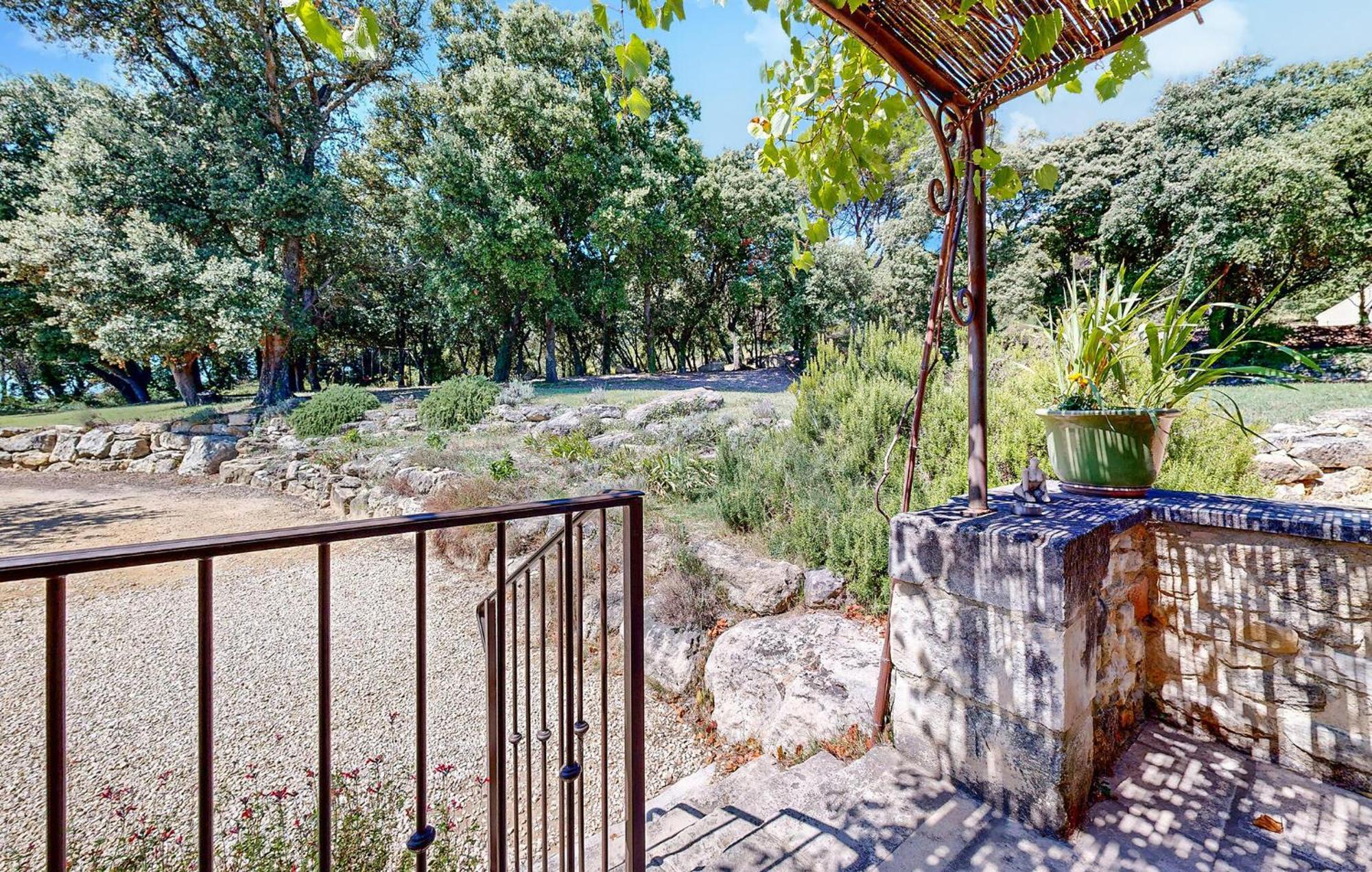 Awesome Home In Bollene With Wifi מראה חיצוני תמונה