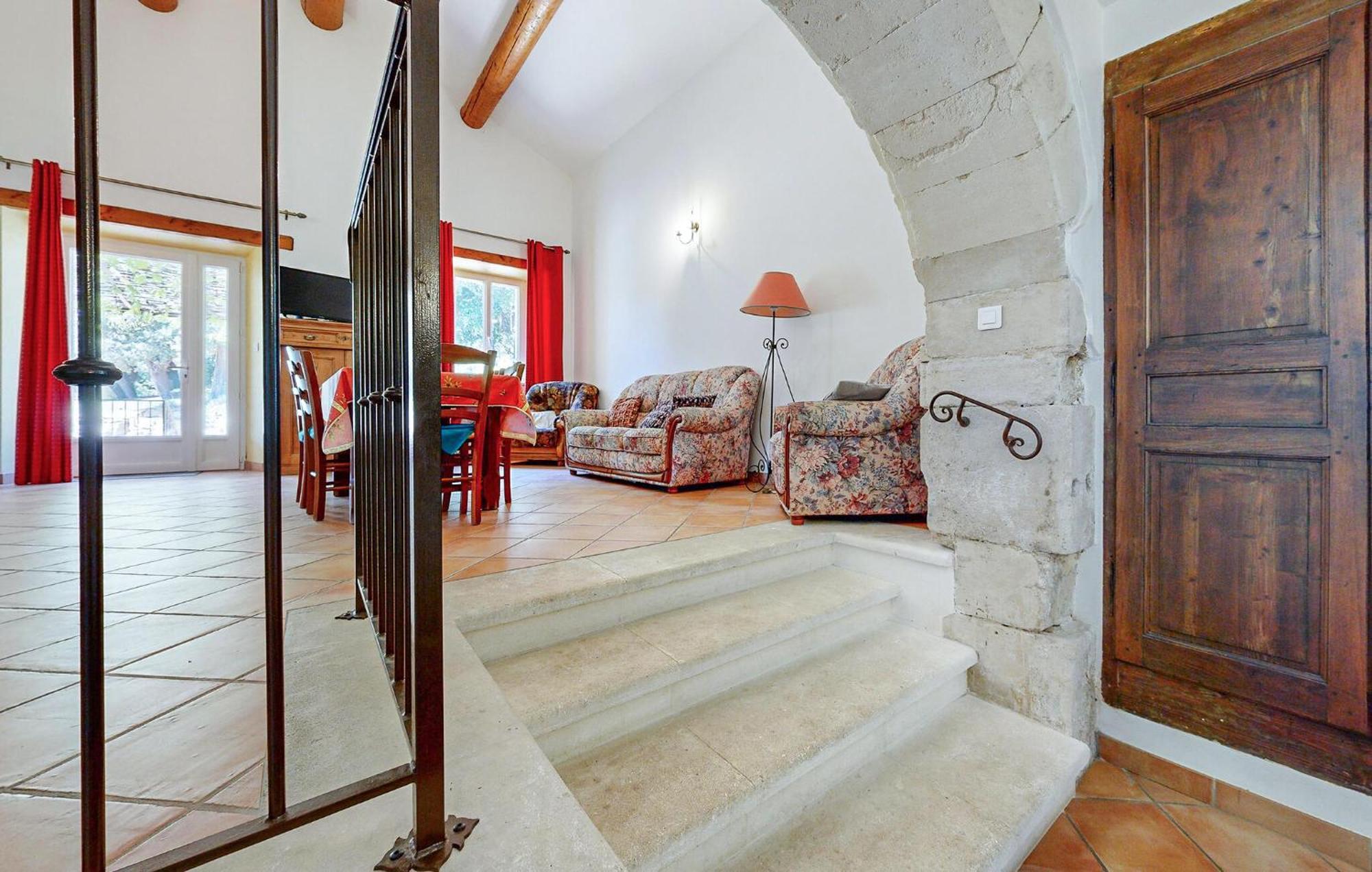 Awesome Home In Bollene With Wifi מראה חיצוני תמונה